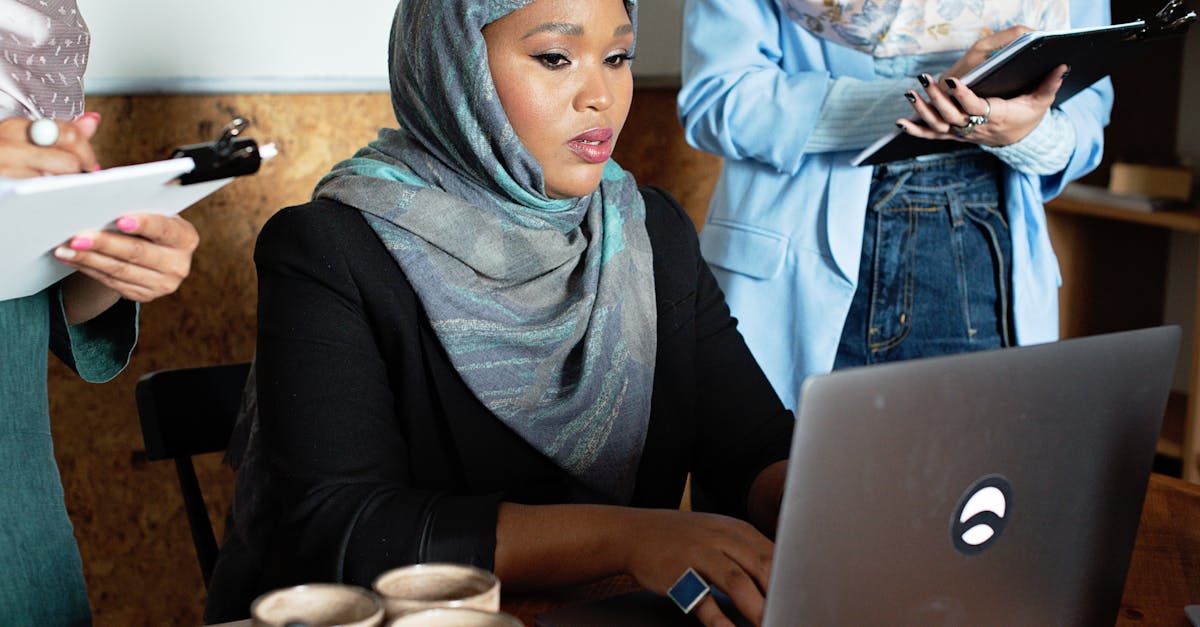 “当代年轻人为什么越来越迷恋香烟?”